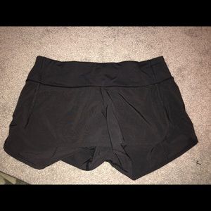 LULU RUNNING SHORTS